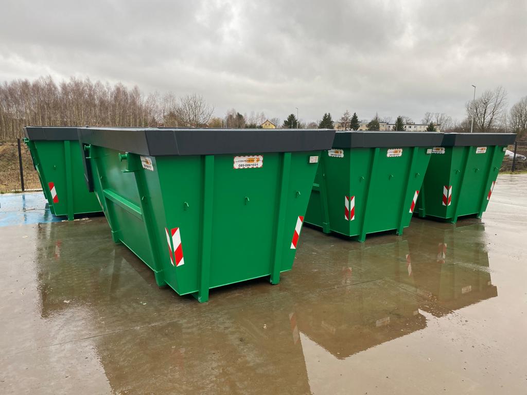 Fraaie serie 3, 6 en 9 m3 open portaarmcontainer voor Van der Bel Sloopwerken BV Middenmeer