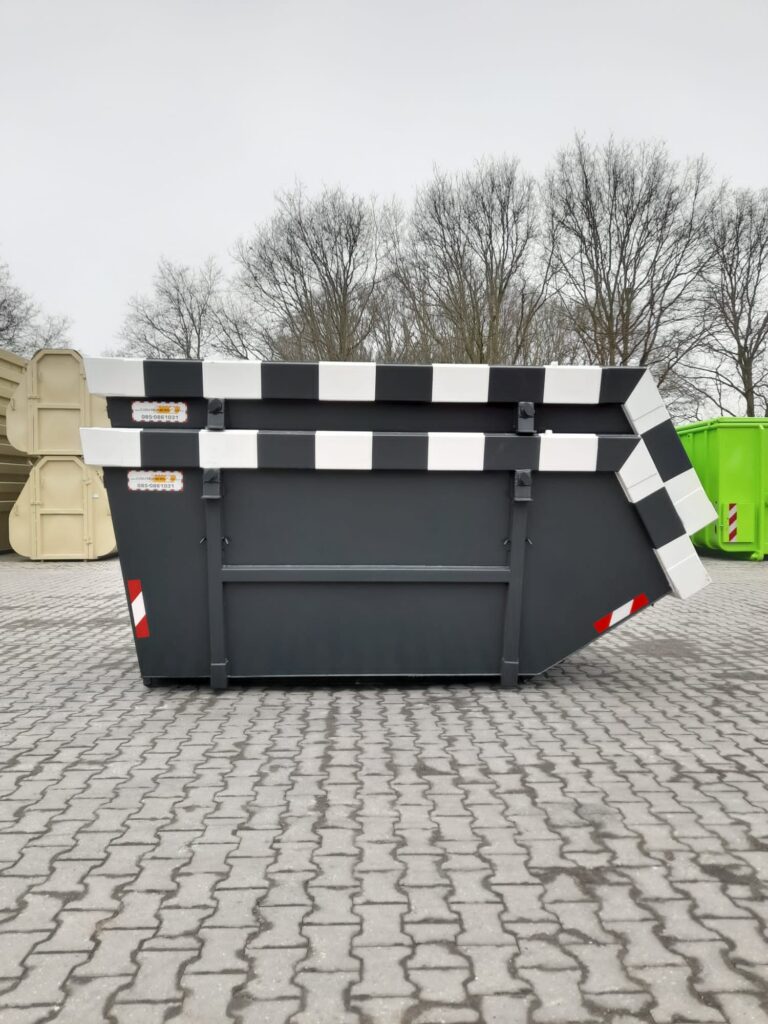 De Graaf Recycling ontving deze week een vracht met 9m3 portaalcontainers.  Mooi werk !